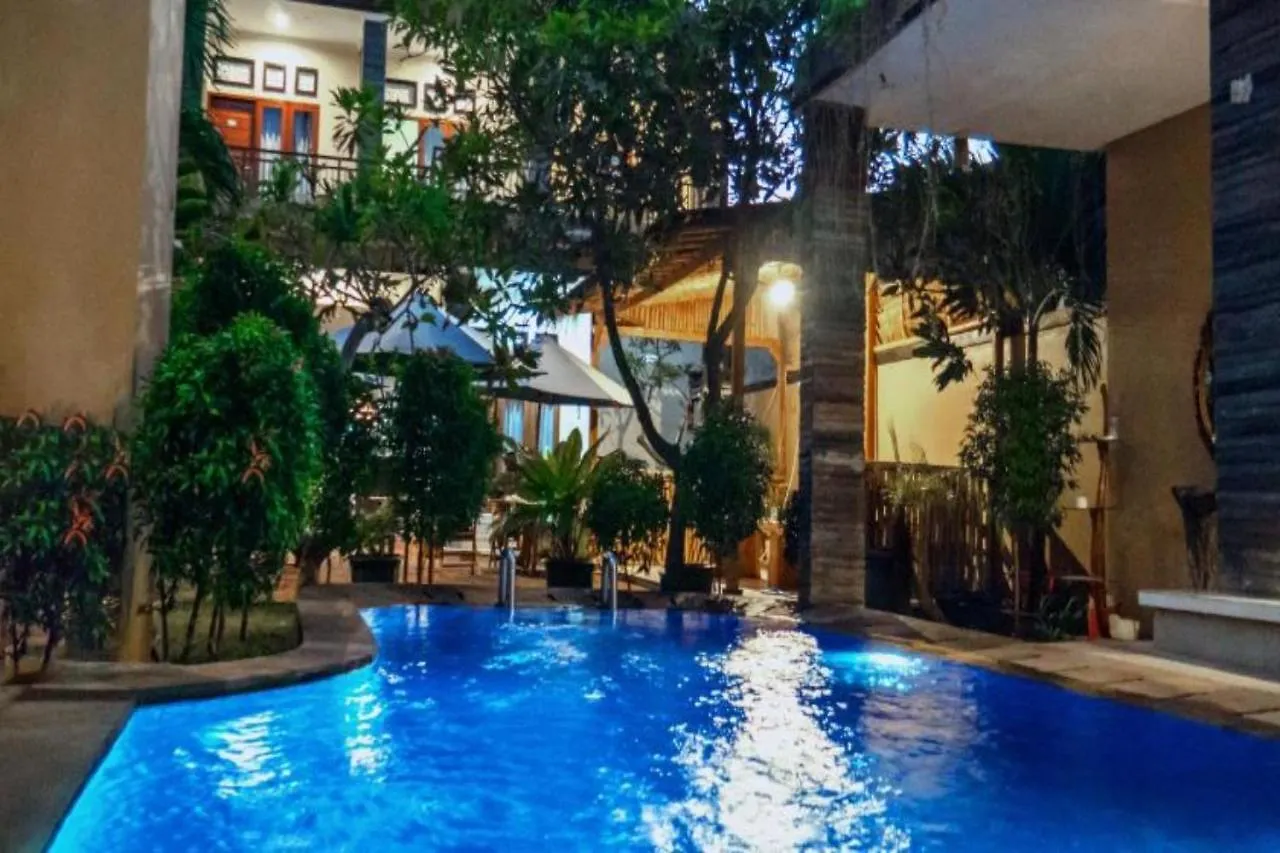 Oyo Flagship 91237 Ratu Guest House Kedunganan Szálloda